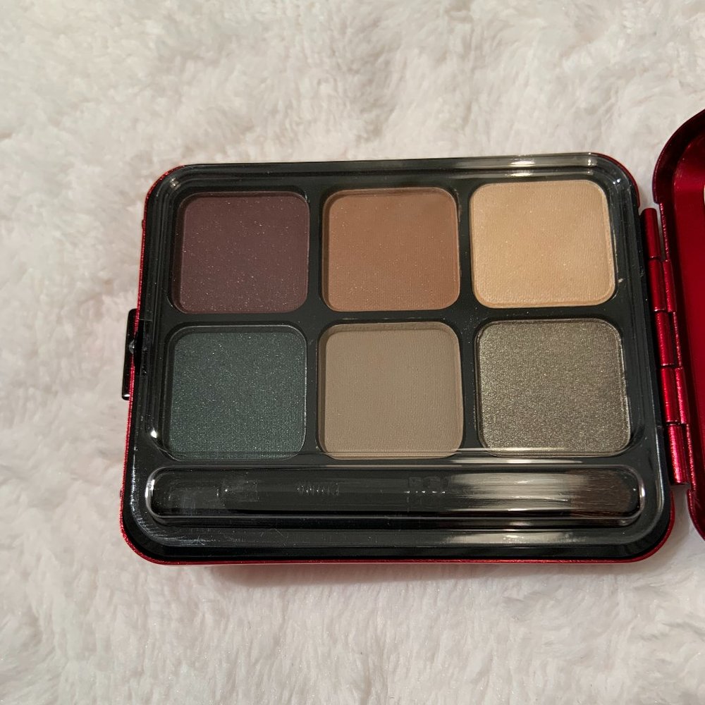 MAC cosmetics INTRIGUING SCARLET Warm Eyeshadow pallet RARE